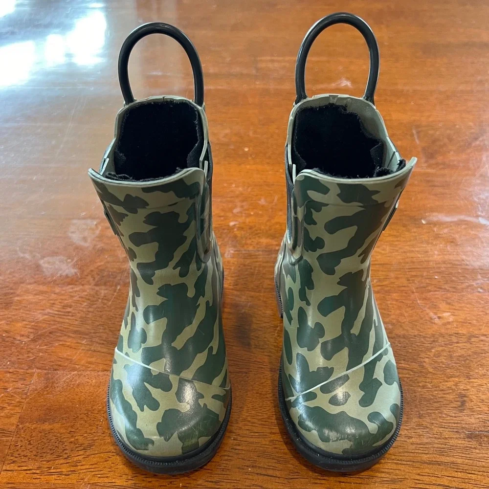 TOMS Kids Camo Rain Boots Pull On‎ Chelsea Style Size T5